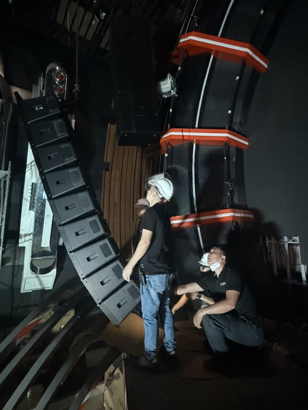 WPC line array - Shanghai Đà Nẵng